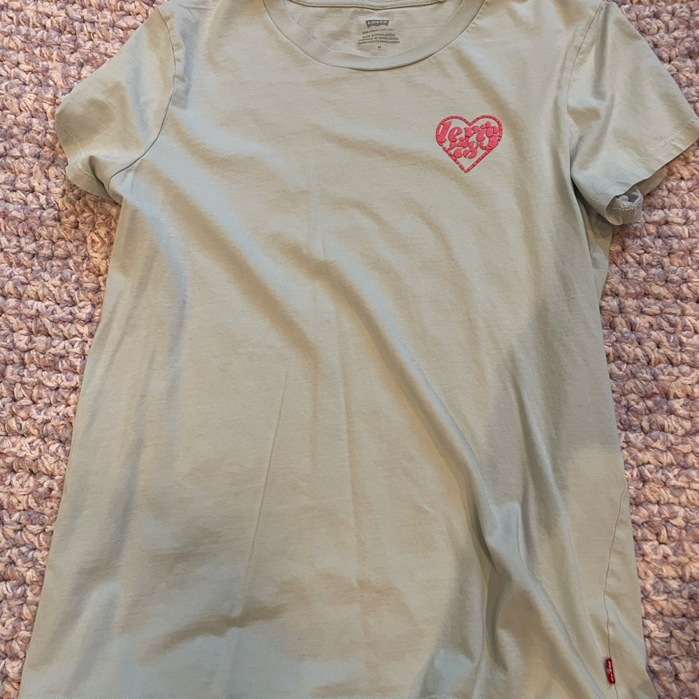 Levi's Heart Tee